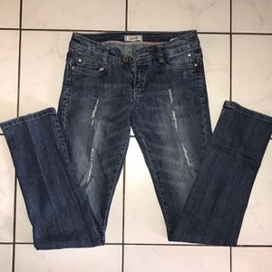 🌼 Distressed Jeans🌼